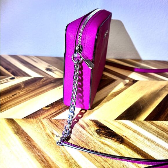 2/$100 Michael Kors Pink Crossbody Bag EUC - Picture 5 of 14